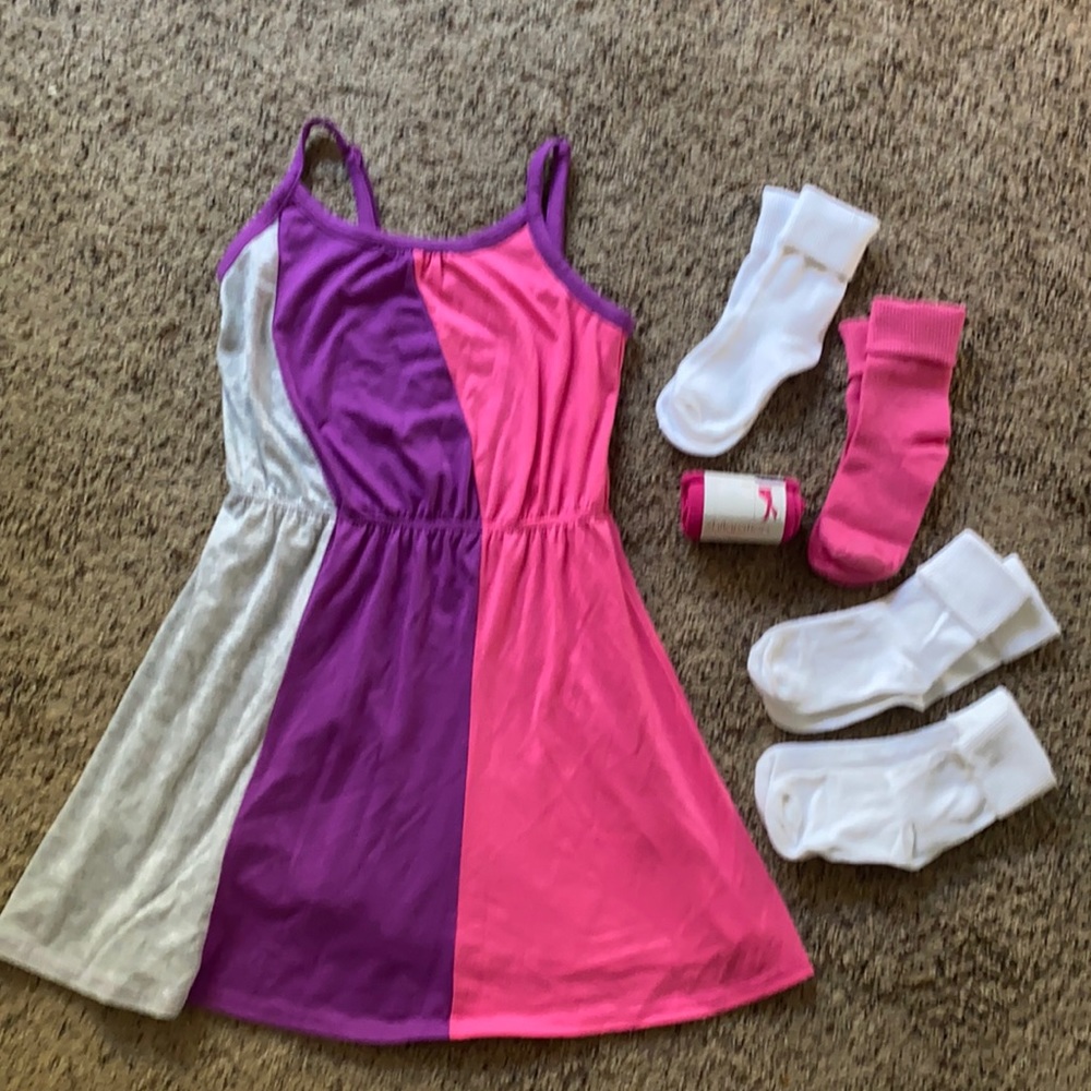 Bundle of 1 dress, 4 pairs of socks and 1 pair of thights